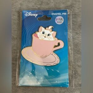 Disney The Aristocats Marie in Teacup 2.25" Collectible Pin